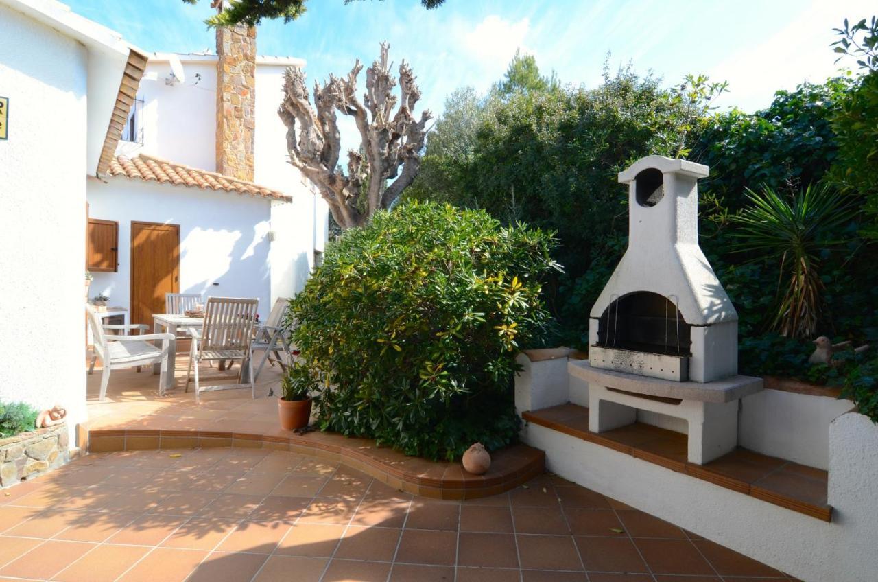 Villa Garbinell L'Escala Exterior photo